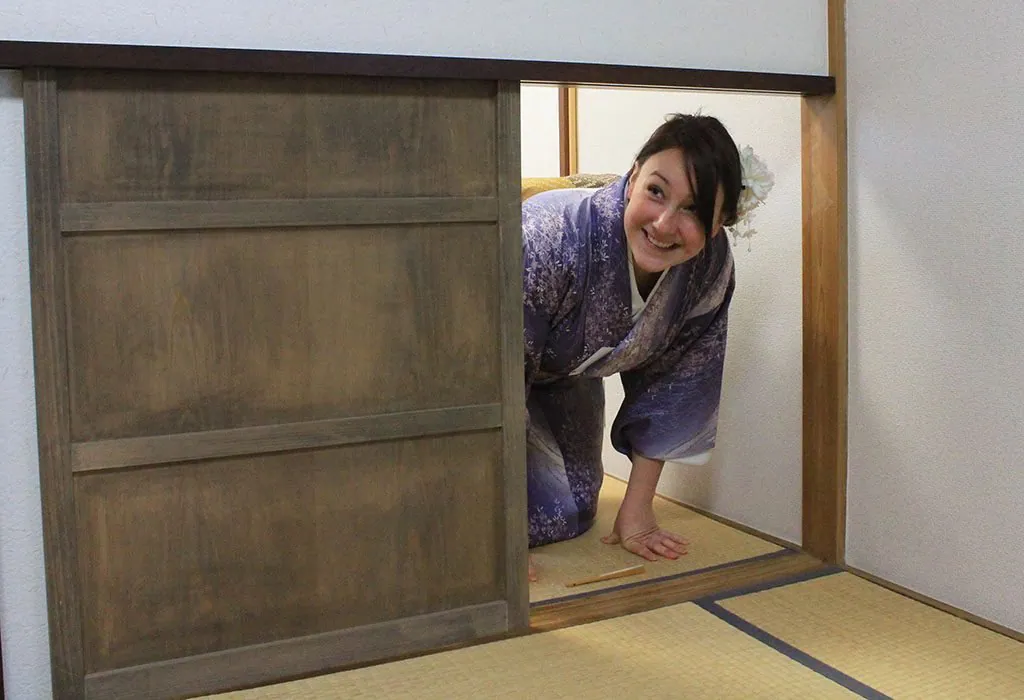 Japanese tea ceremony customs