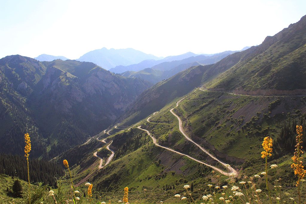 Guide to Kyrgyzstan roads