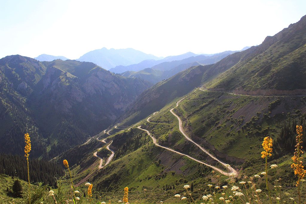 Guide to Kyrgyzstan roads