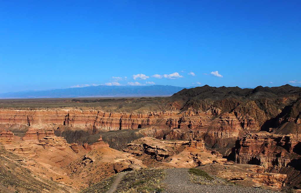 Charyn Canyon travel