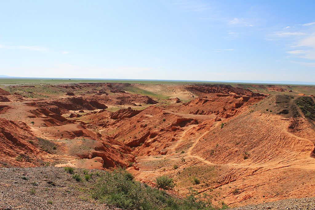 Travel in Mongolia Red Cliffs