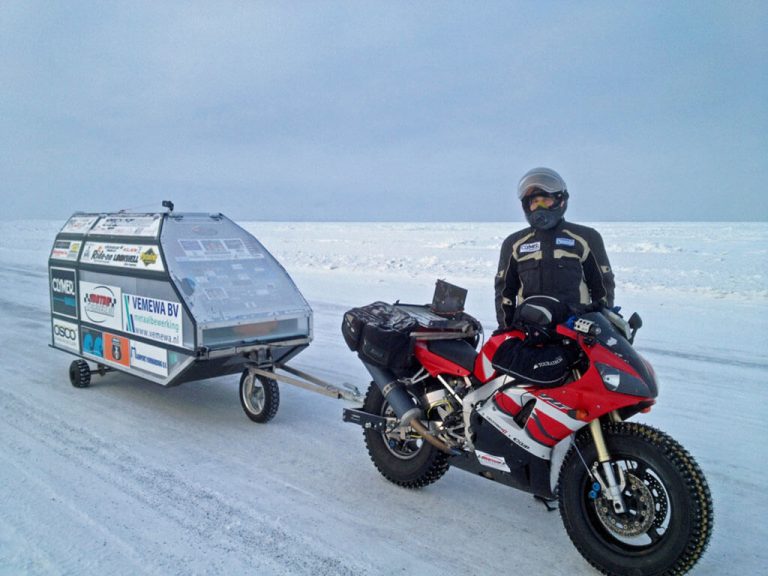 Yamaha r1 around the cheap world