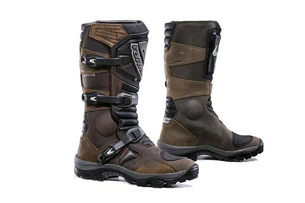 10 Best Adventure Motorcycle Boots Mad or Nomad