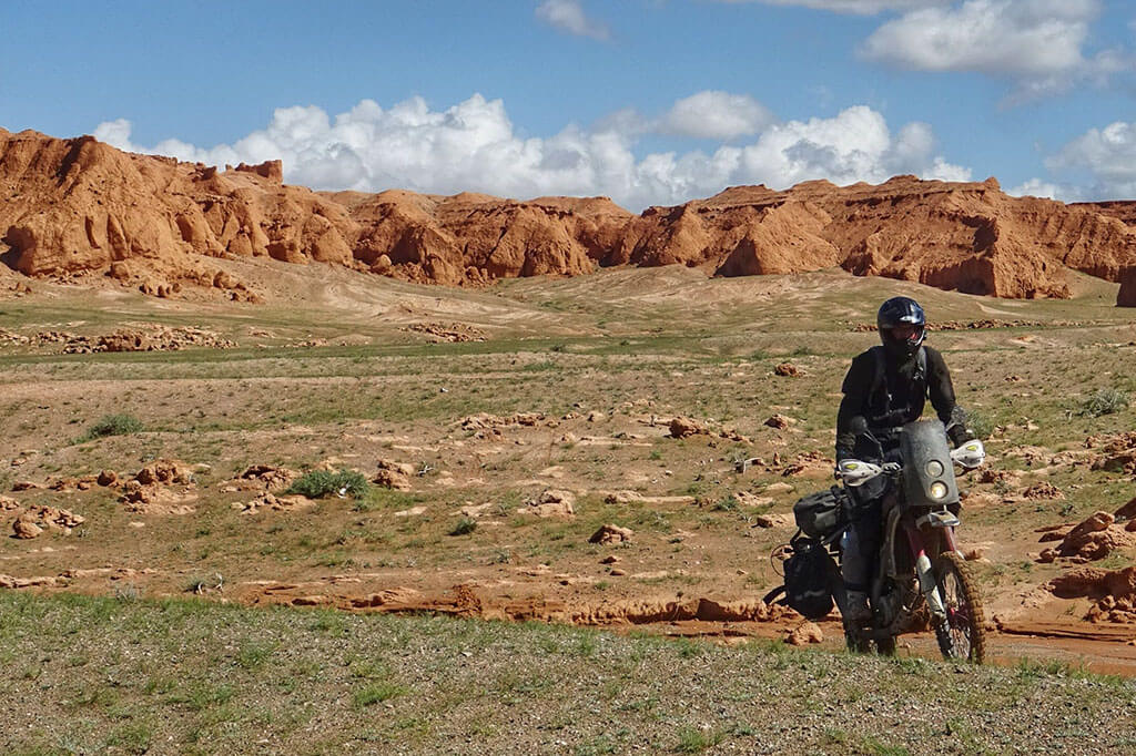 AJP PR7 Motorcycle Review by Bart Haeck