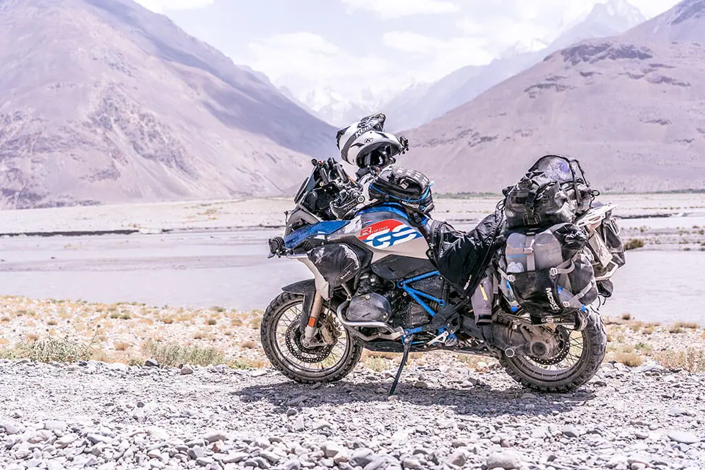 BMW R1200GS Rallye Review - Mad or Nomad