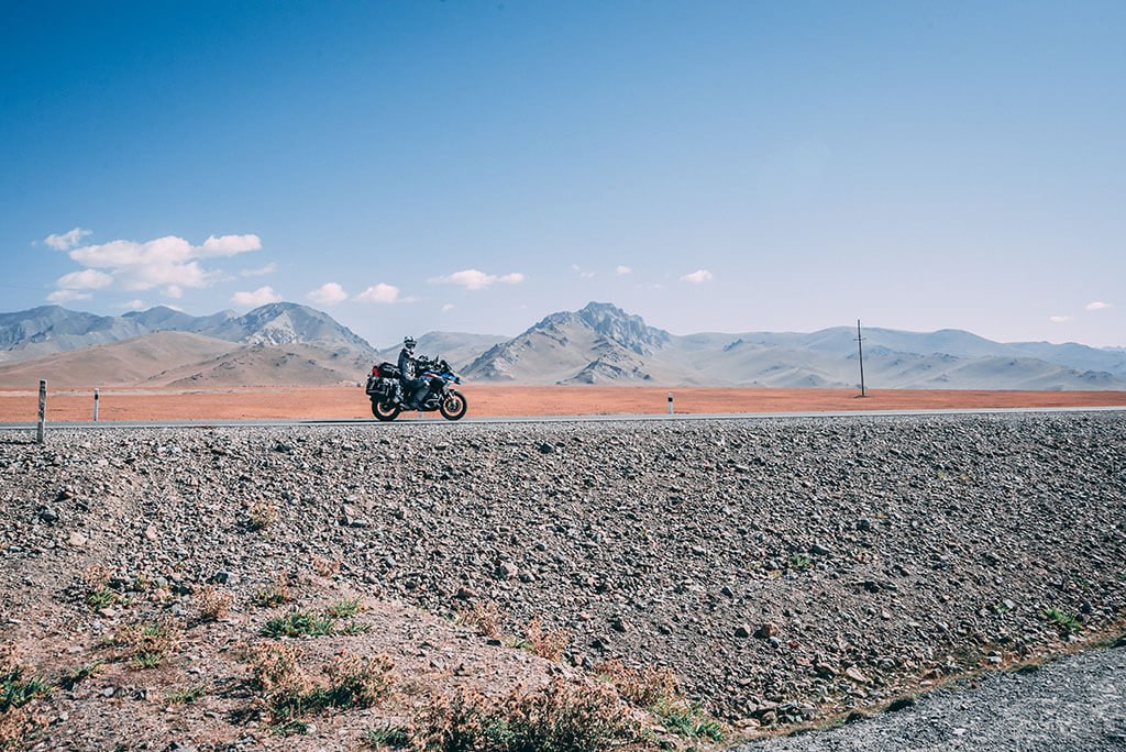 BMW R1200GS Adventure Motorcycle Review by Bento de Gier