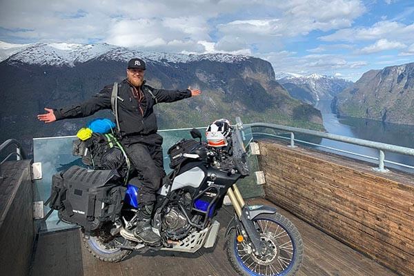 The Best Motorcycle Riding Routes in Norway Banner