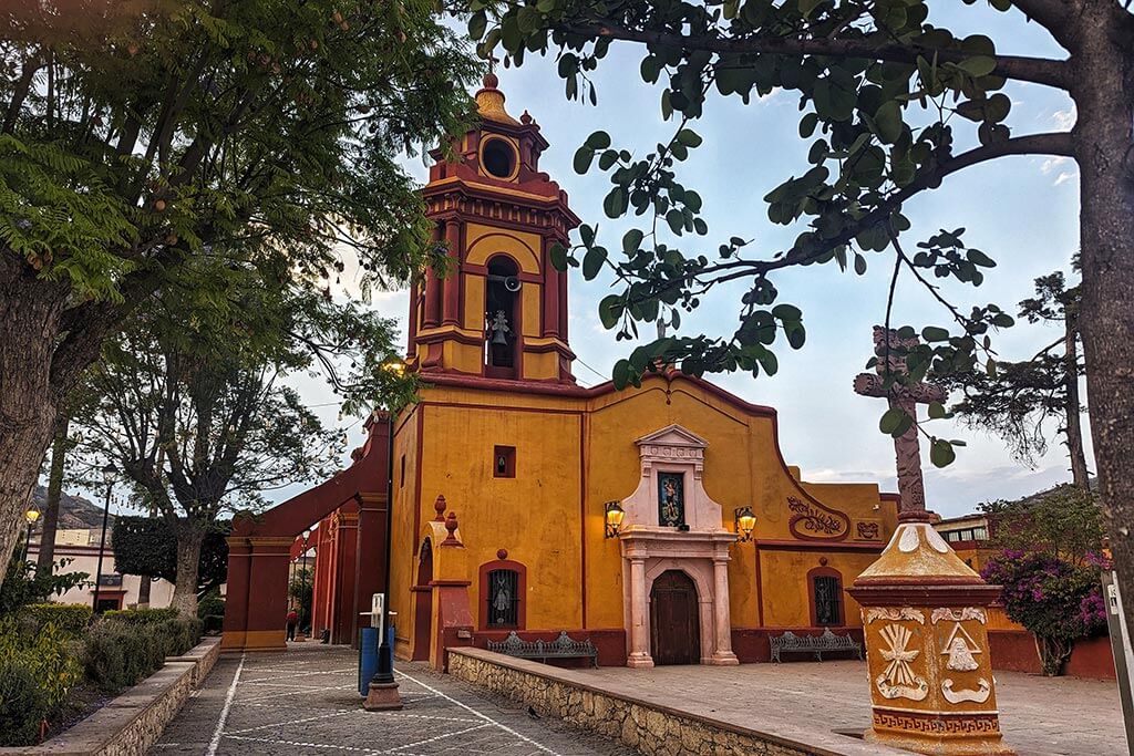 Motorcycle Adventure Travel in Mexico - Mad or Nomad