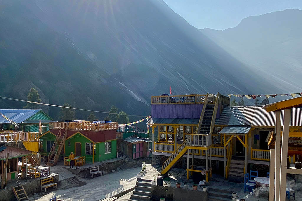 How to Motorcycle to Manang, Nepal - Mad or Nomad
