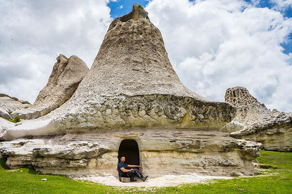 Peru Smurf Houses Pampachiri Stone Forest Guide
