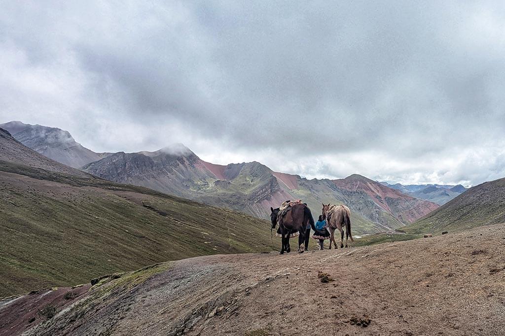 Rainbow Mountain Peru Motorcycle Guide (9)