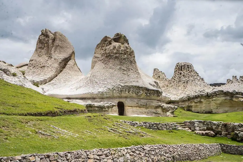 Peru Smurf Houses Pampachiri Stone Forest Guide