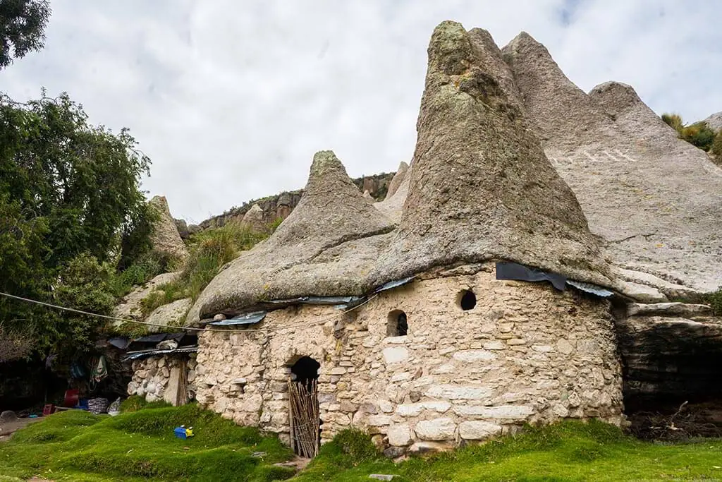 Peru Smurf Houses Pampachiri Stone Forest Guide