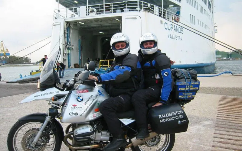Kevin and Julia Sanders Globebusters World Record ride